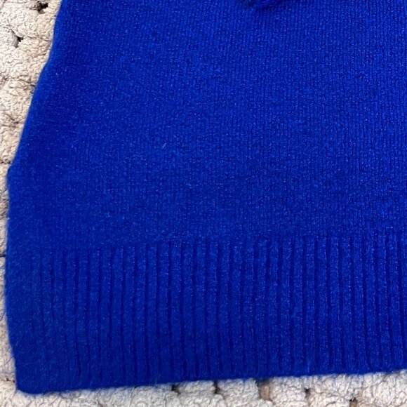Old Navy Fall Sweater Bundle Cobalt Blue & Kelly Green Crewnecks Size Medium - Picture 8 of 16